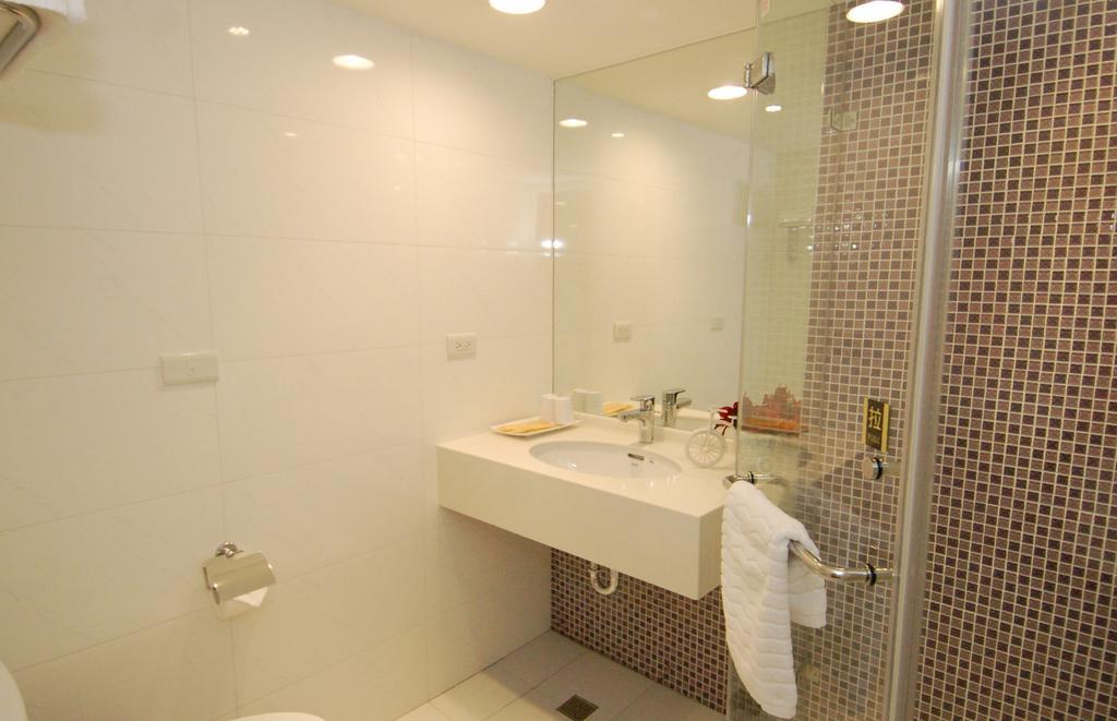 Season 5 Inn Luodong Zimmer foto